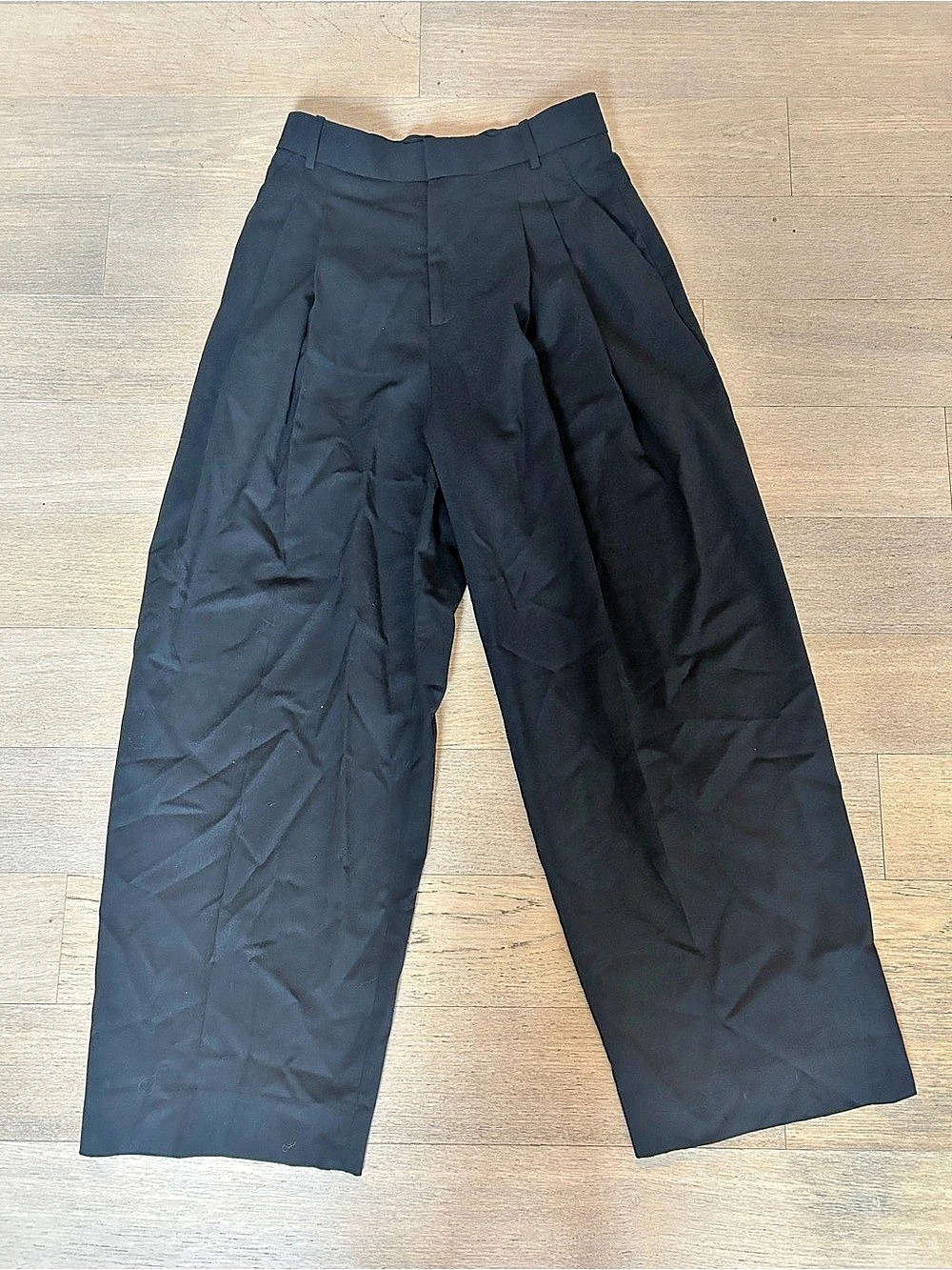 Banana Republic Wide Leg Pleated Pants in Black Size 4 Like New